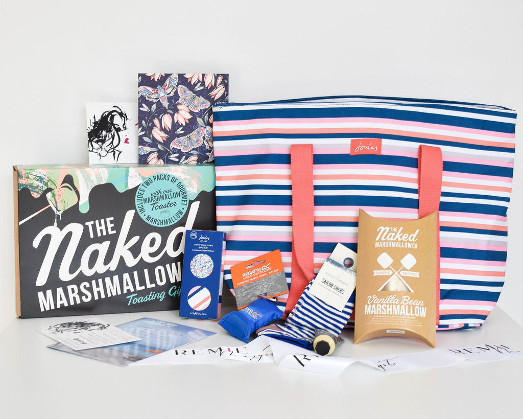 Remie Summery outdoor gift box containing useful outdoor gifts